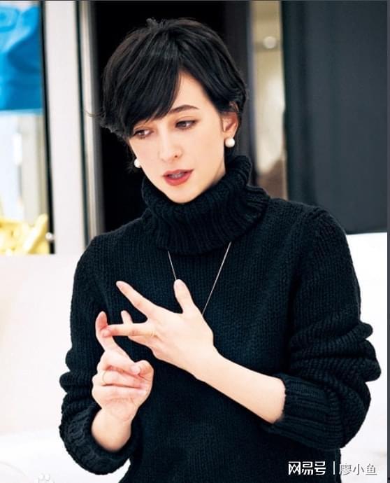 娱乐吃瓜君和八姨太,八姨太幕后故事大曝光！